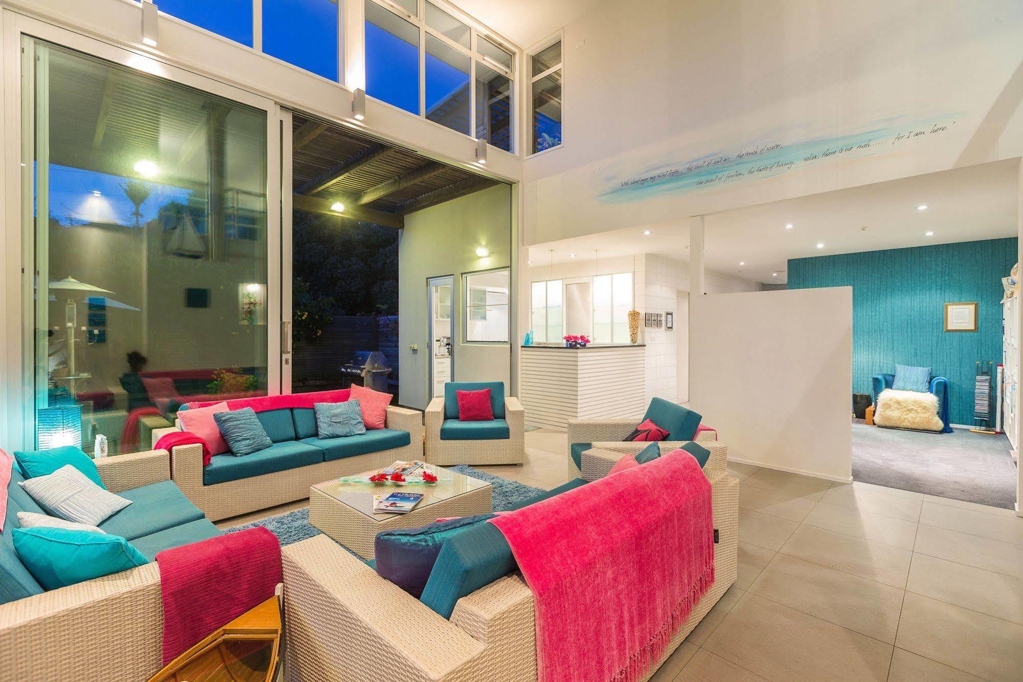 Waiheke Waterfront Lodge Oneroa Extérieur photo